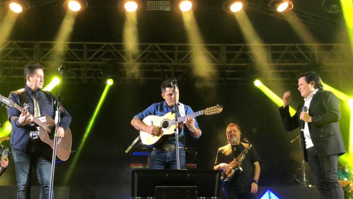 Gian & Giovani e Wellington Assis